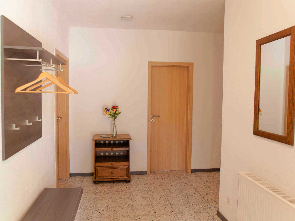 Flur - Urlaub an der Mosel in Ferienhaus Maring, Kreuzberg 7, 54484 Maring-Noviand