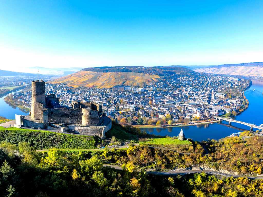 Burg Landshut in Bernkastel-Kues - Urlaub an der Mosel in Ferienhaus Maring, Kreuzberg 7, 54484 Maring-Noviand